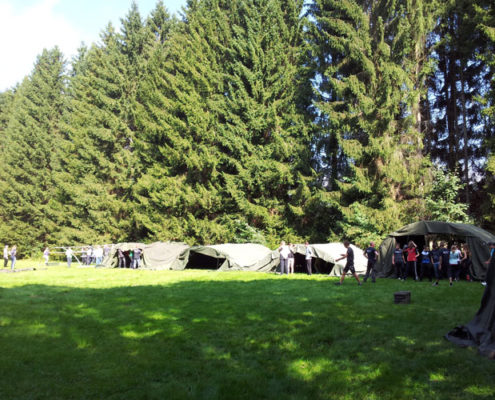 Basis tijdens een schoolkamp in de Ardennen