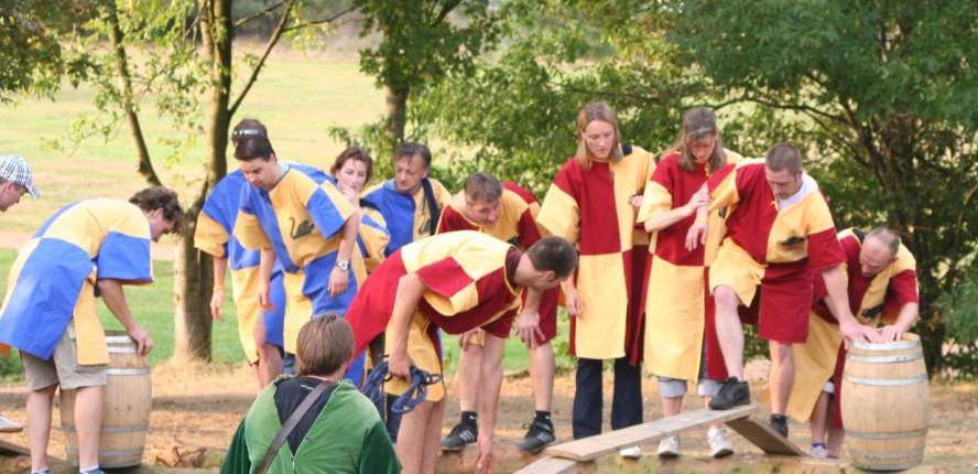 Teambuilding activiteit eilanden oversteek in Gelderland